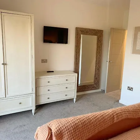 Holiday home Waveside-waterside With Hot Tubresort Poolgym *